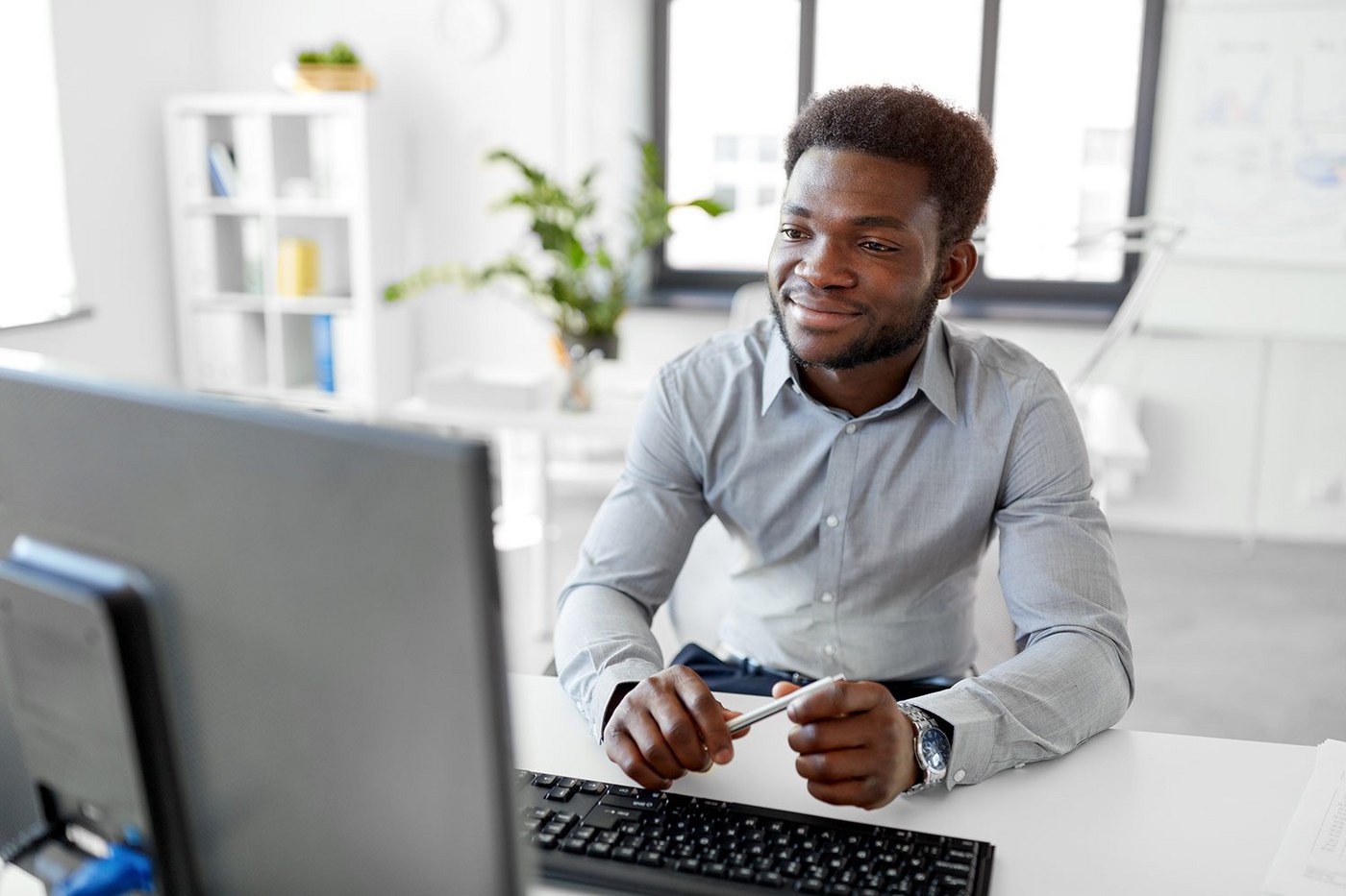 businessman-at-computer-2