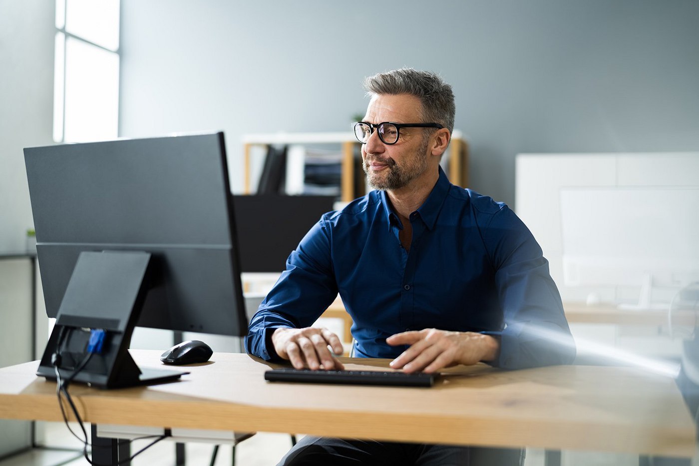 businessman-at-computer