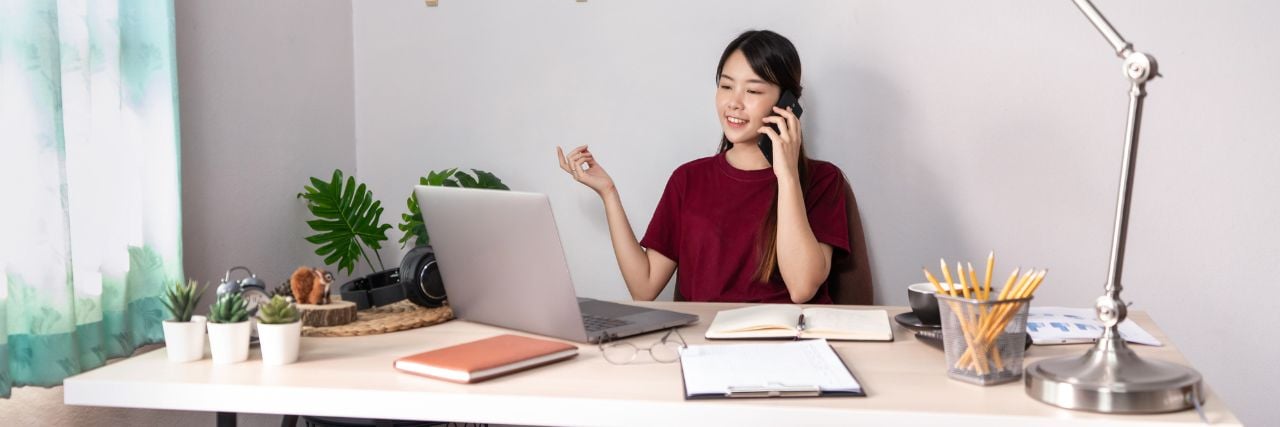 a person working remotely and avoiding port 3389