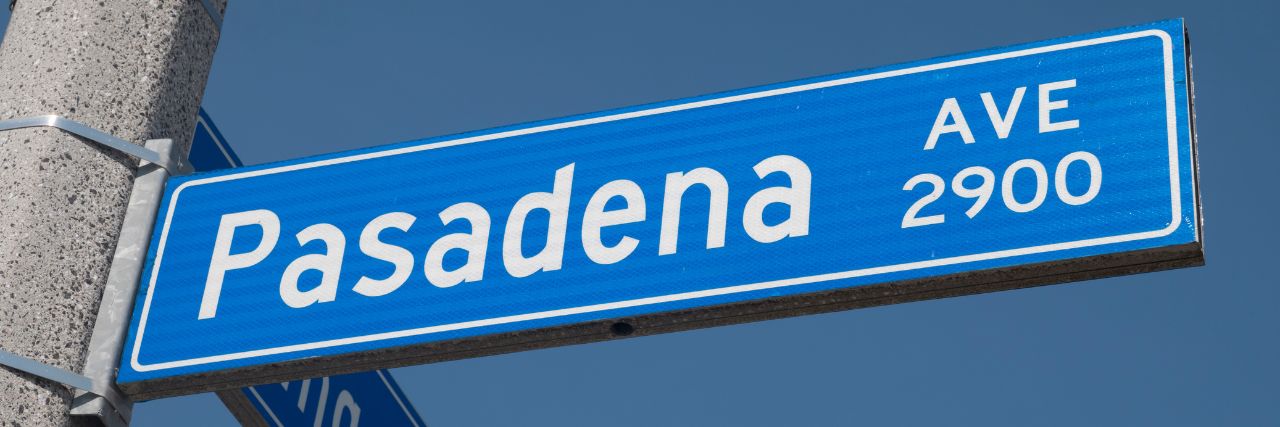 Pasadena Ave 2600 sign board