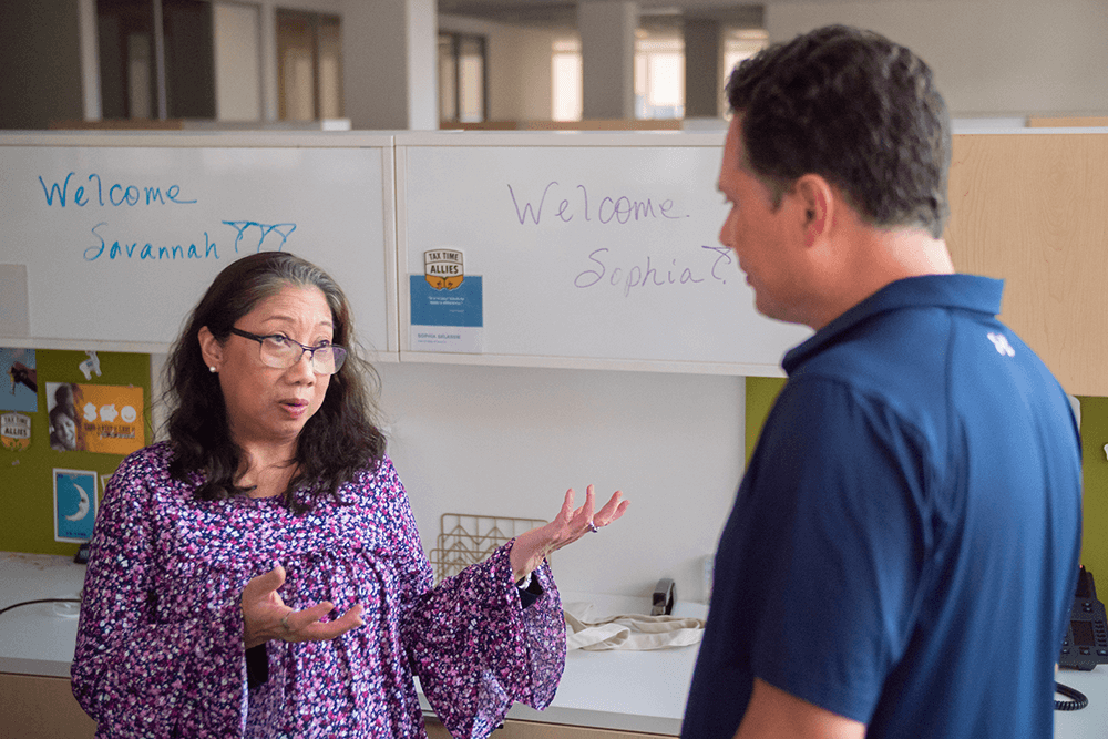 An ITS specialist meeting an internal IT team